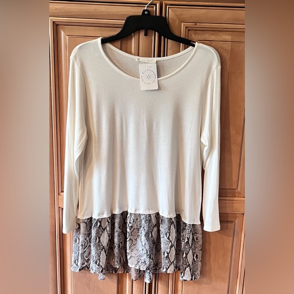 NWT FSL + apparel Women’s Retile Trim Ribbed Tunic - Picture 1 of 6